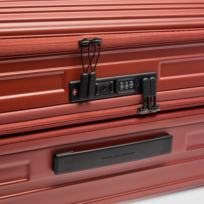 Large 4 wheel suitcase with dual opening