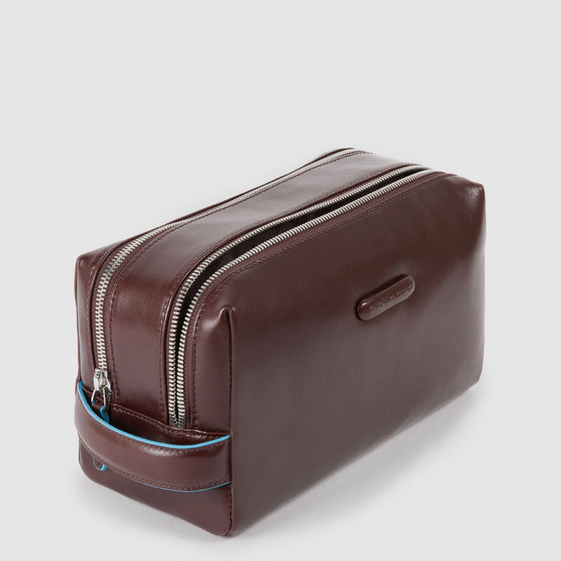 Leather toiletry bag with two dividers