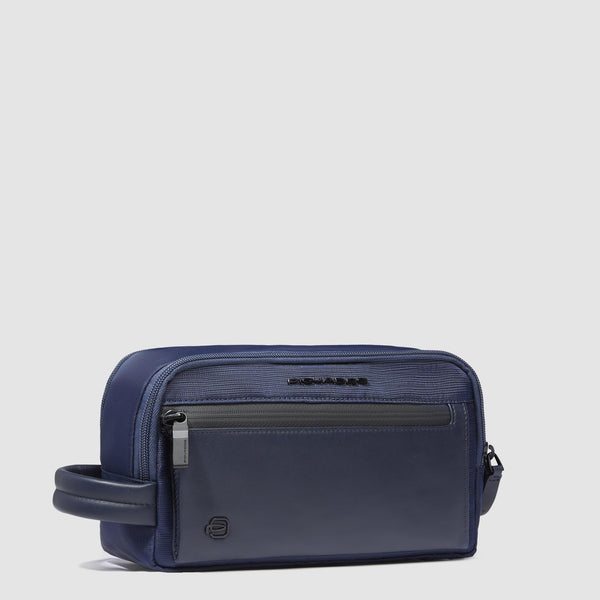 Toiletry bag in recycled fabric