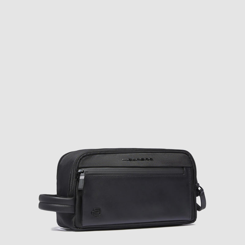 Toiletry bag in recycled fabric