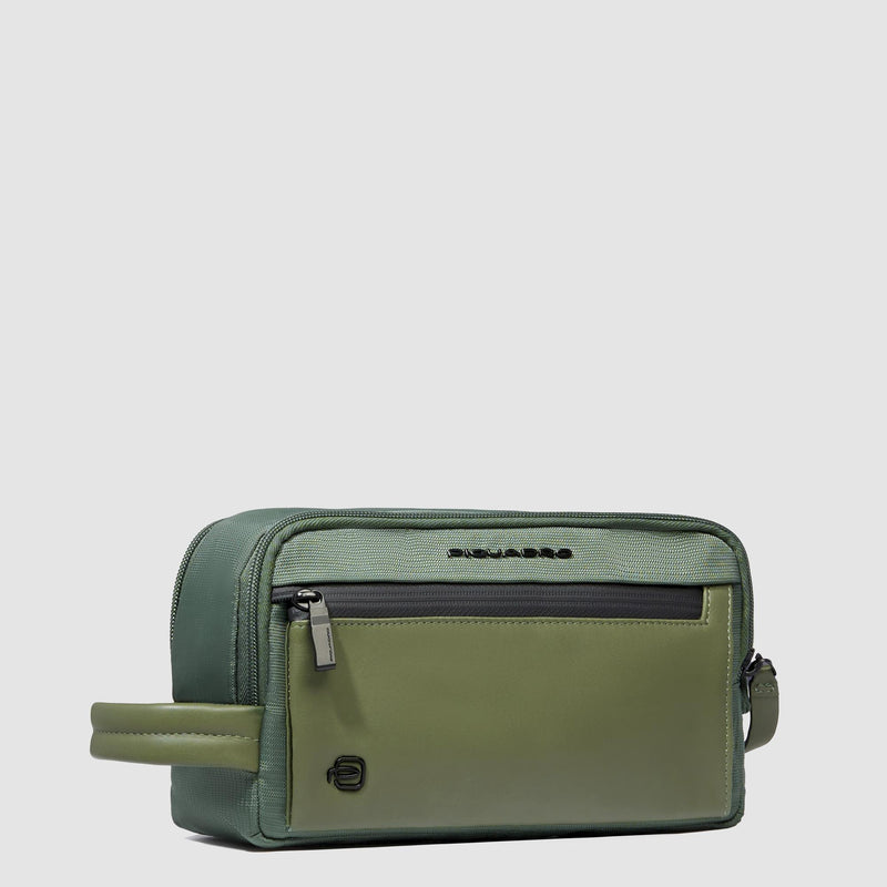 Toiletry bag in recycled fabric