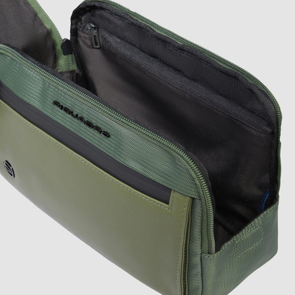 Toiletry bag in recycled fabric