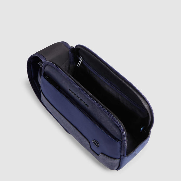Toiletry bag in recycled fabric
