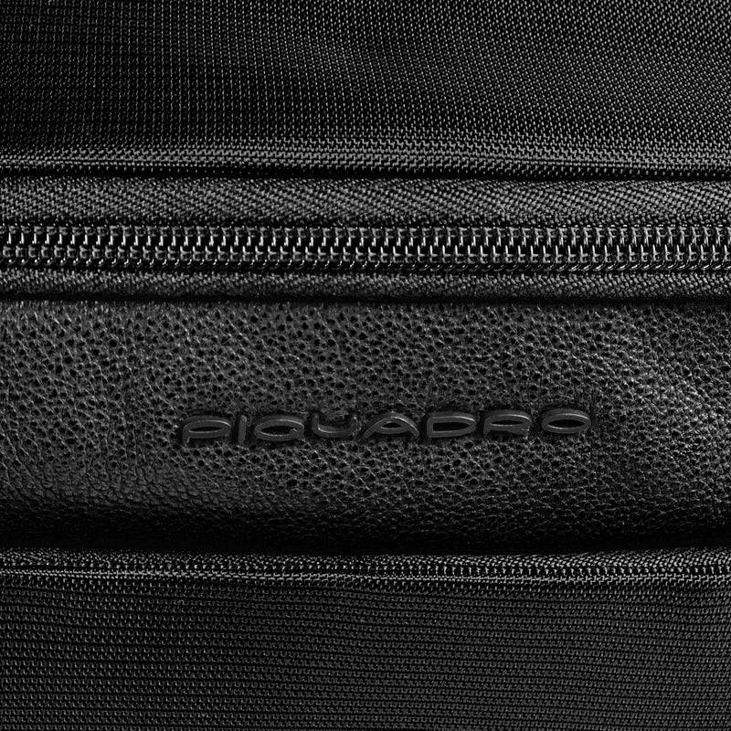Toiletry bag in recycled fabric