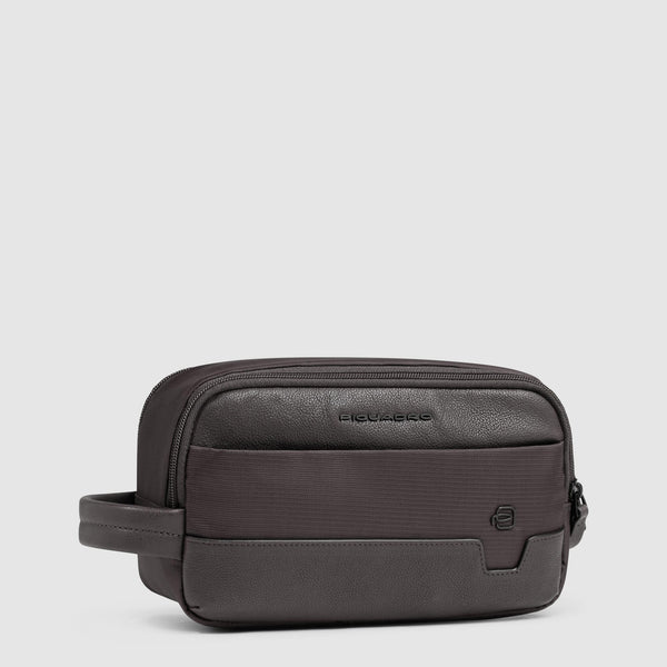 Toiletry bag in recycled fabric