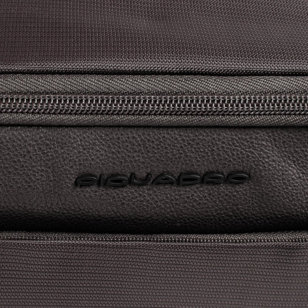 Toiletry bag in recycled fabric