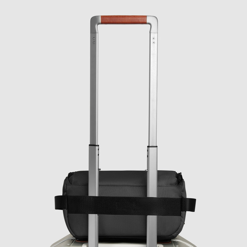 Toiletry bag in bio-based material