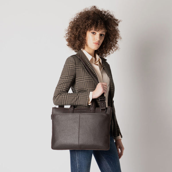 Expandable, slim laptop bag 15,6"