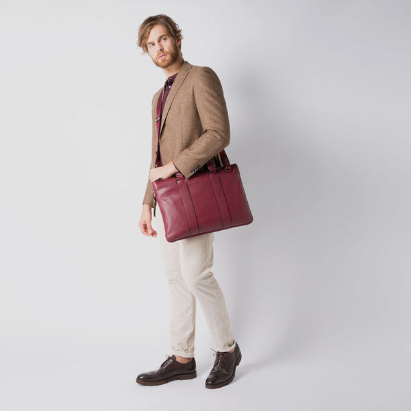 Expandable, slim laptop bag 15,6"