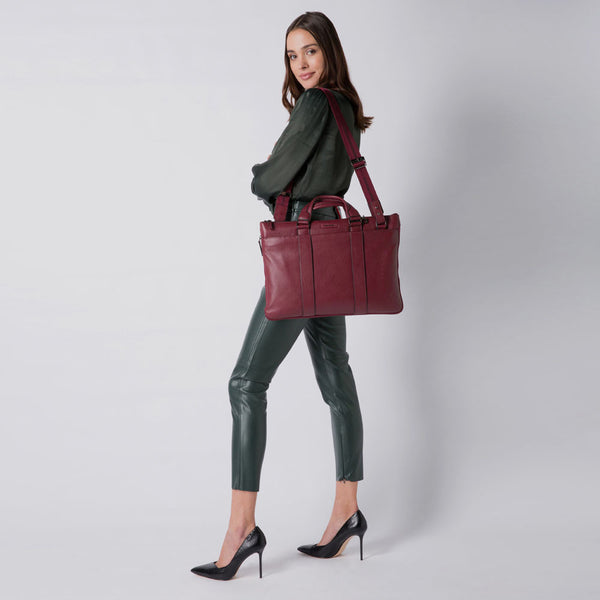 Expandable, slim laptop bag 15,6"