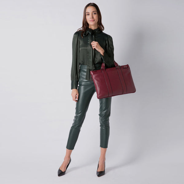 Expandable, slim laptop bag 15,6"