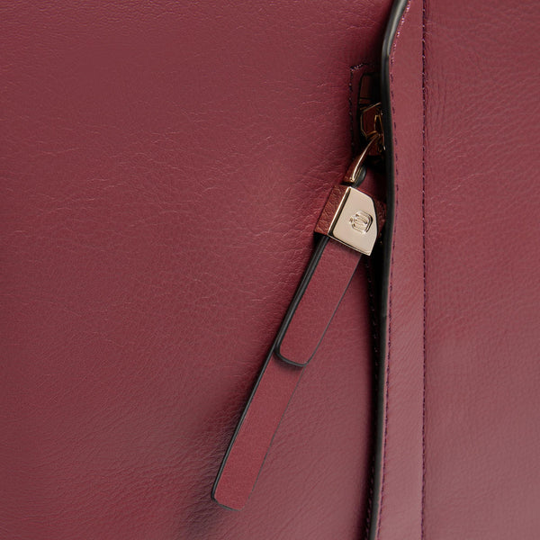 Schmale Damen Laptoptasche 15,6" 