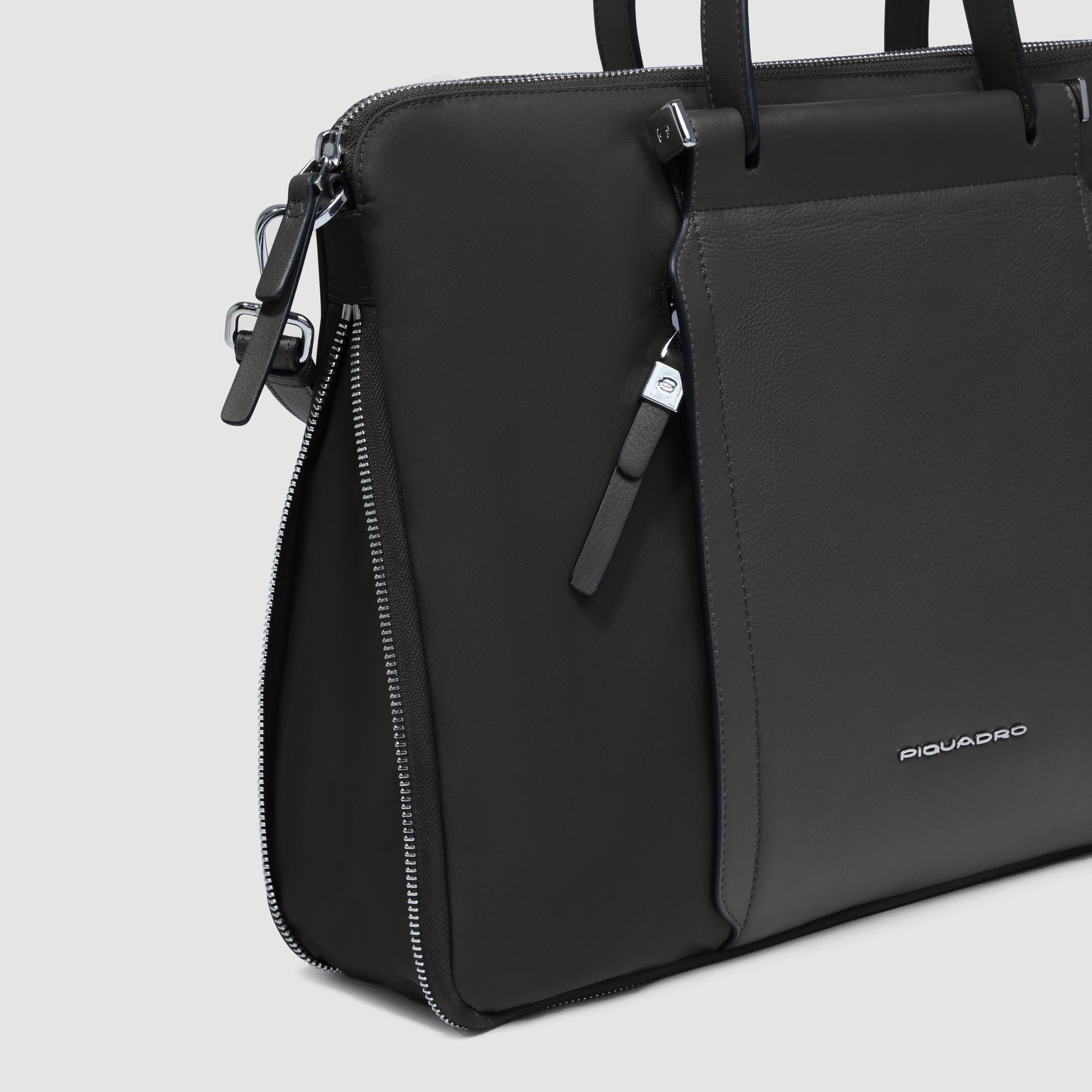 Lenovo Toploader Borsa Per Notebook Da 15.6 In Poliestere 2 Scomparti Con Tracolla Nero Lenovo Toploader Borsa Per Notebook Da 15.6 In Poliestere 2 Scomparti Con Tracolla Nero