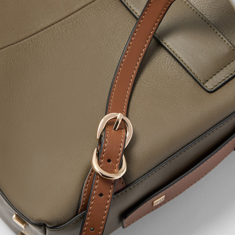 Women's Leather Laptop Backpack 14" with iPad® Compartment