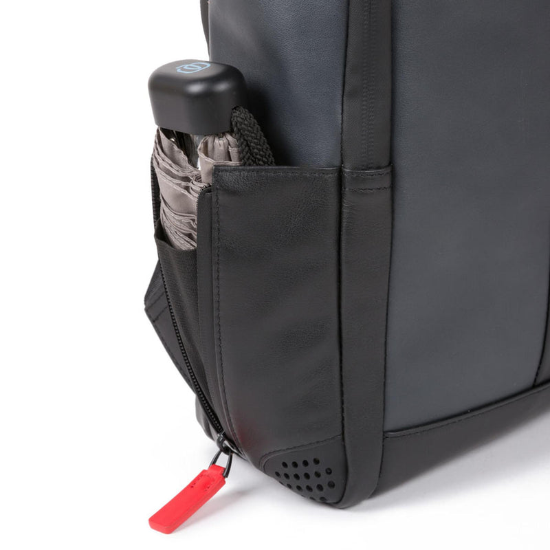 PC and iPad® backpack with anti-theft cable