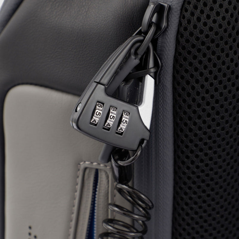 PC and iPad® backpack with anti-theft cable