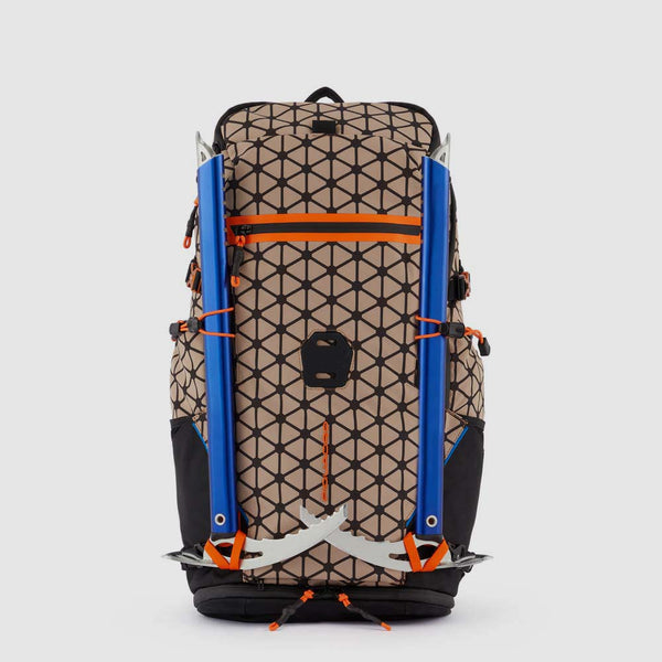 Ski mountaineering and trekking backpack