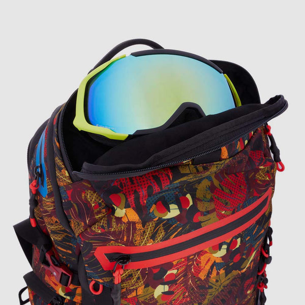 Ski mountaineering and trekking backpack