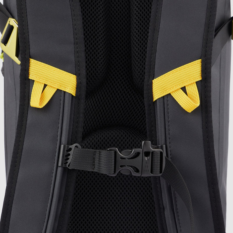 waterproof backpack with latch roll top,