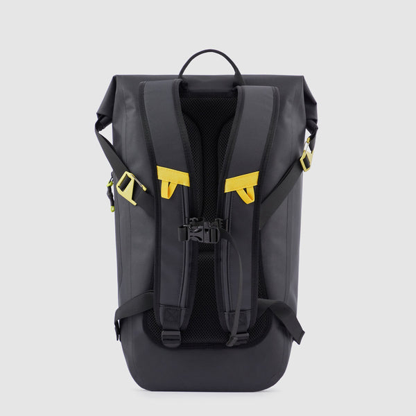 waterproof backpack with latch roll top,