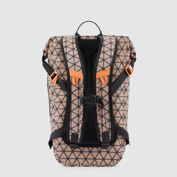 Watertight backpack with roll top fastening