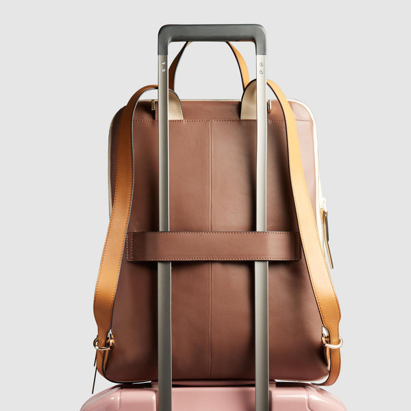 Expandable, women’s laptop backpack 15,6"