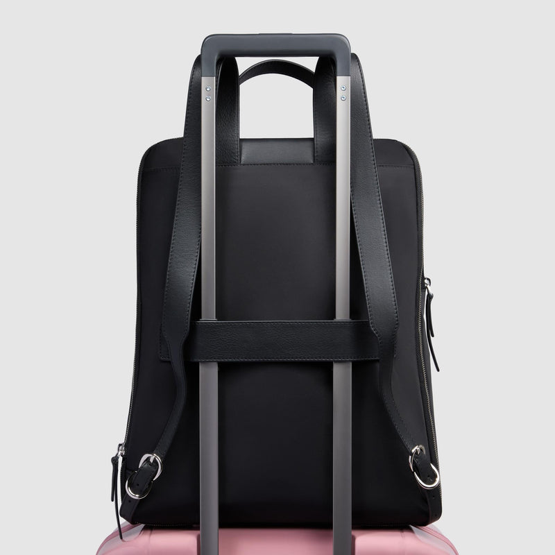 Expandable, women’s laptop backpack 15,6"