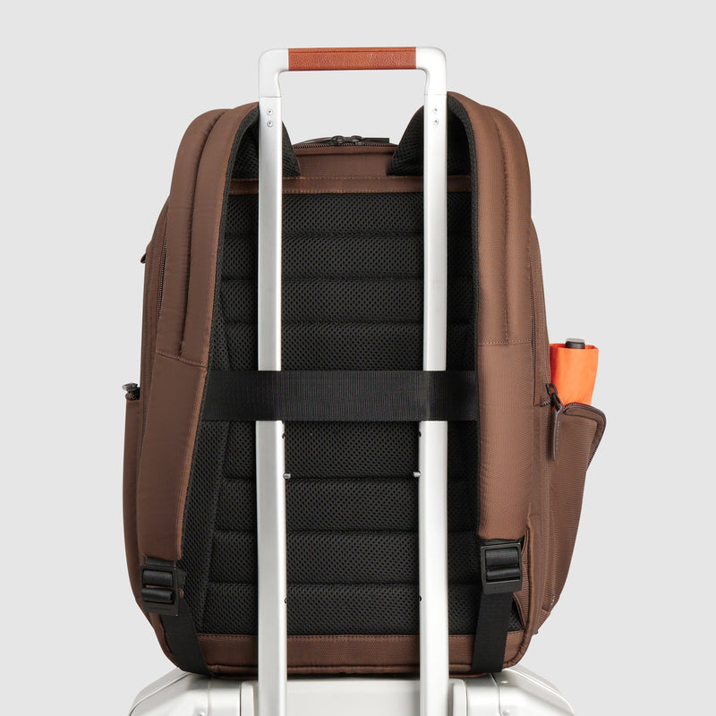 Expandable laptop backpack 15,6"