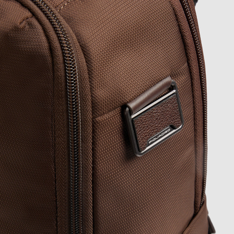 Expandable laptop backpack 15,6"