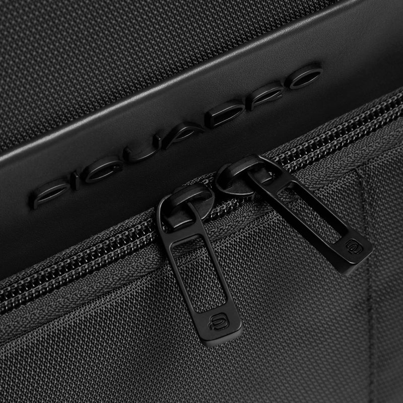 Expandable laptop backpack 15,6"