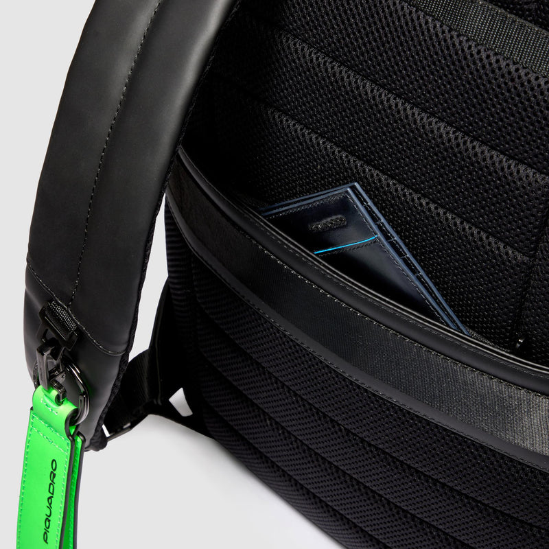 Mochila resistente al agua con apertura fast-check
