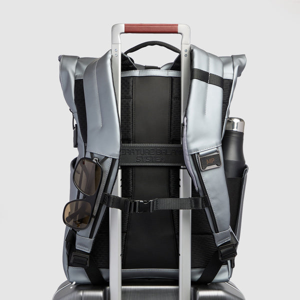 Water resistant roll top bike backpack - 3