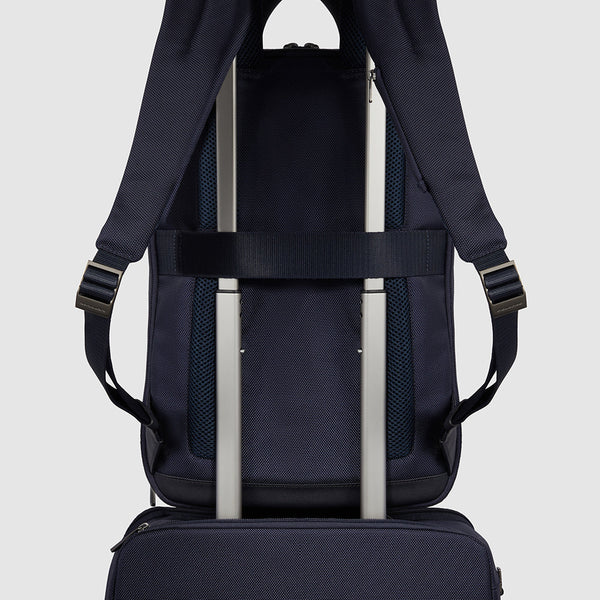 Laptop-Rucksack 15,6" aus recycled Stoff, schmal