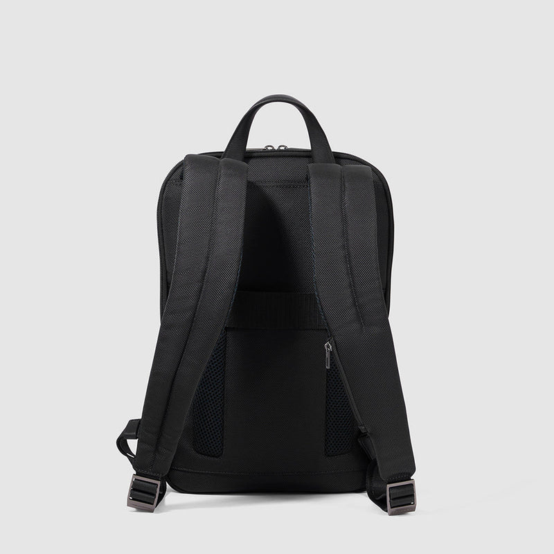 Laptop-Rucksack 15,6" aus recycled Stoff, schmal