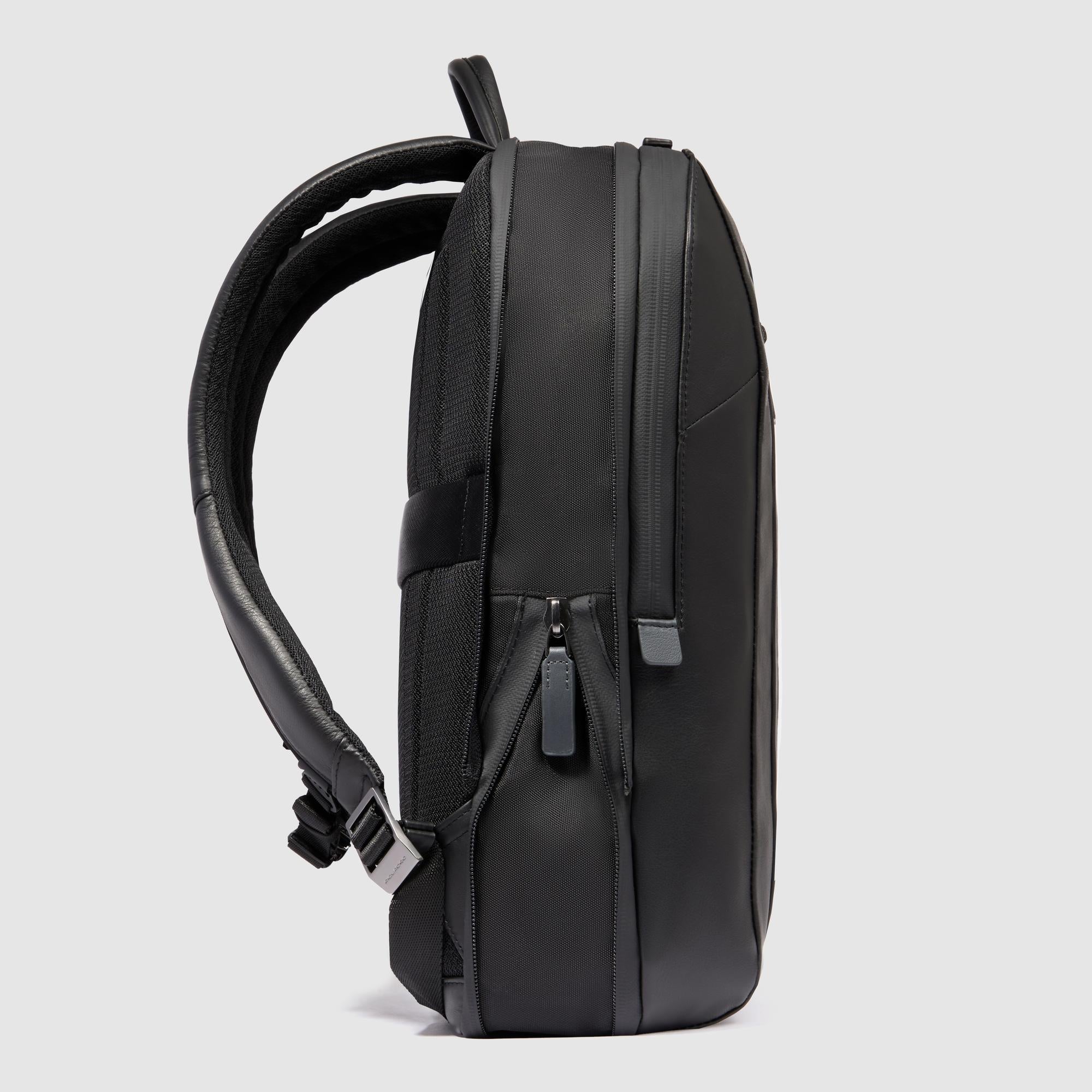 Expandable laptop backpack 15,6