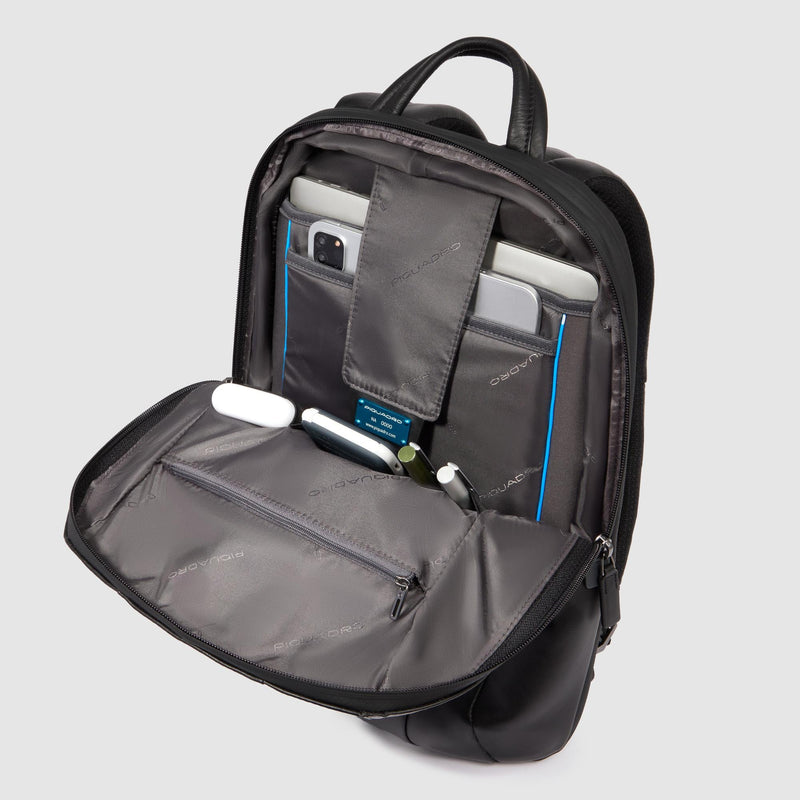 Expandable laptop backpack 15,6"