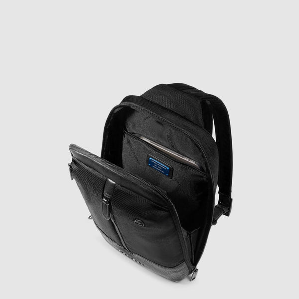 Sling bag in recycled fabric
