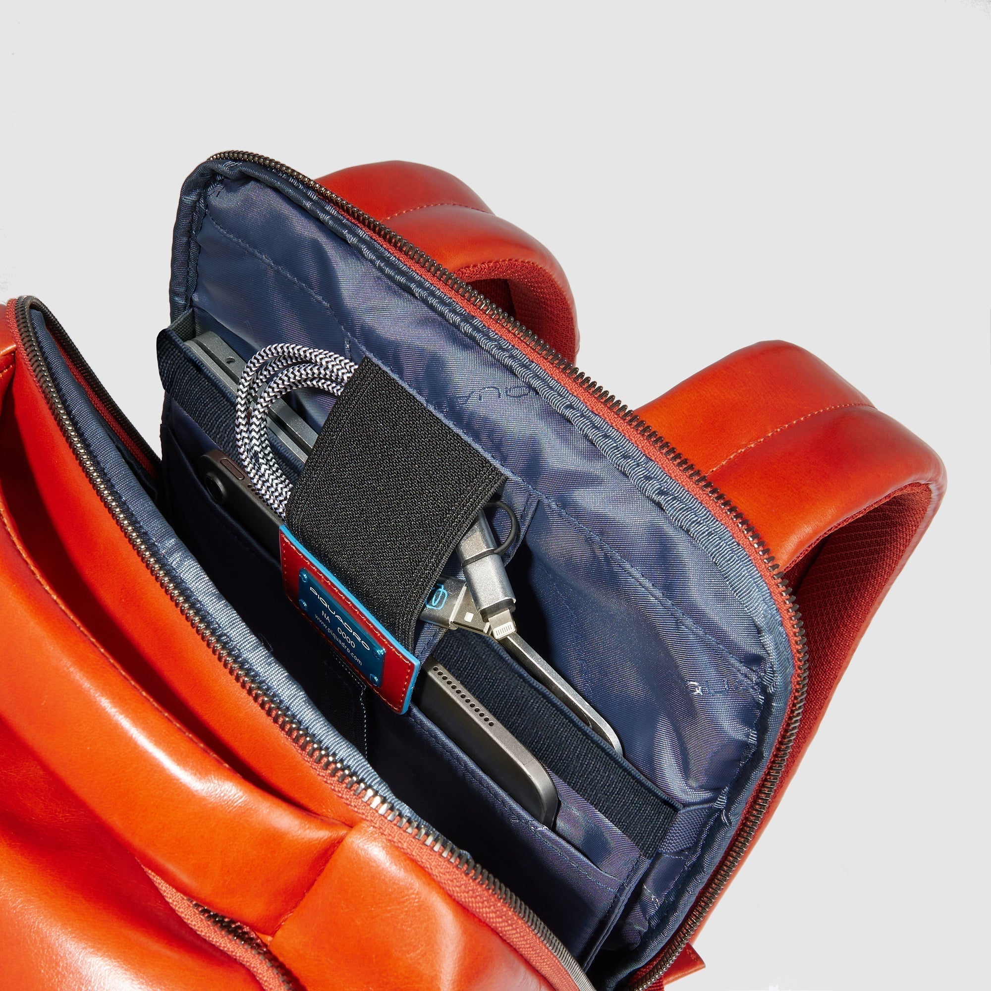 Personalizable laptop backpack 14