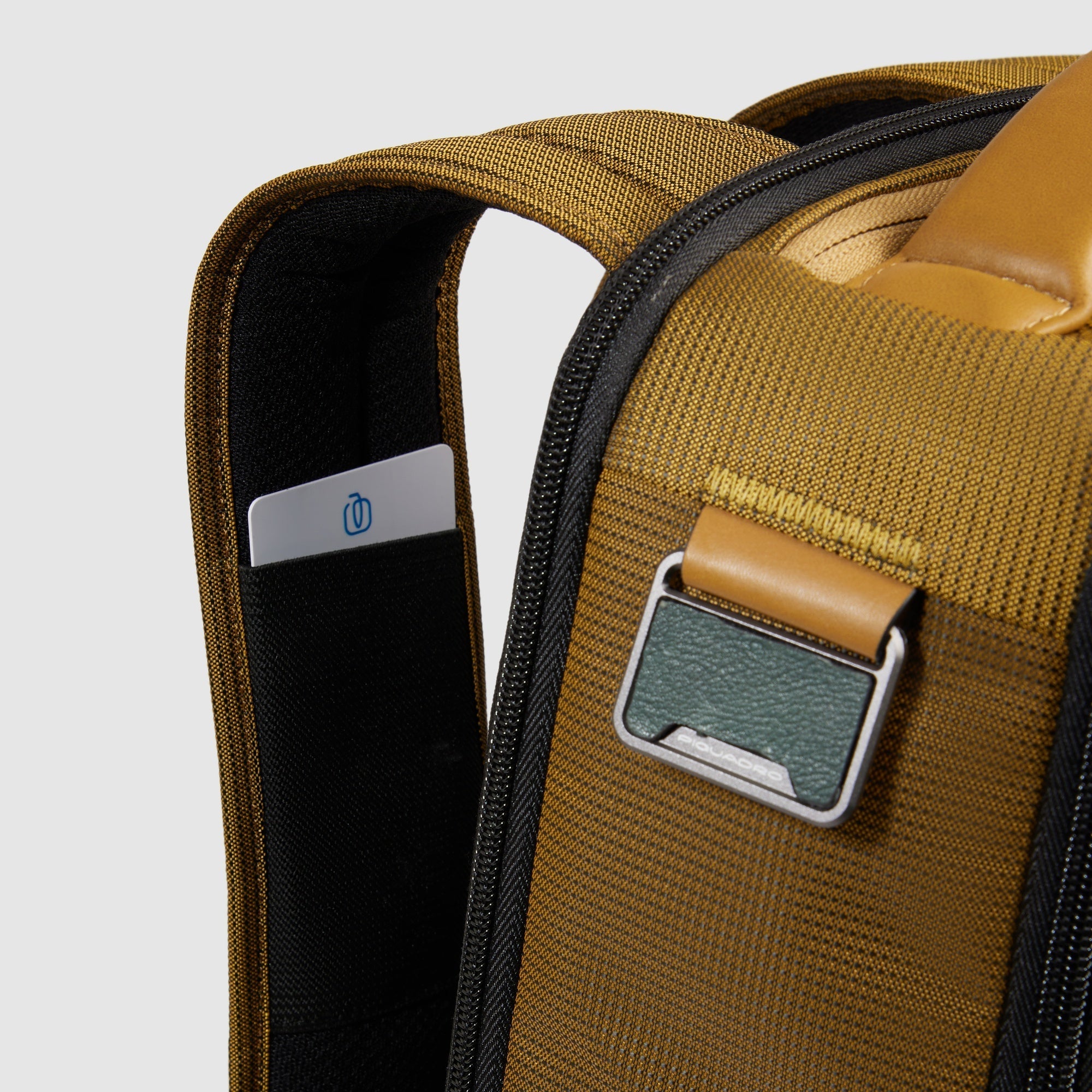 Beck Zaino Uomo Pelle per laptop fino 16 pollici Beck Zaino Uomo Pelle per laptop fino 16 pollici