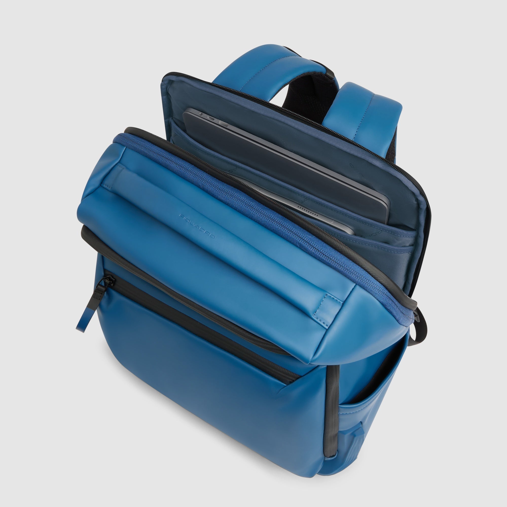 Water resistant travel laptop backpack 15,6