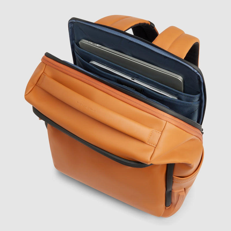 Water resistant travel laptop backpack 15,6"