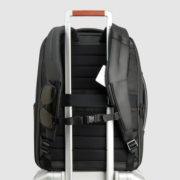 Water resistant travel laptop backpack 15,6" - 3