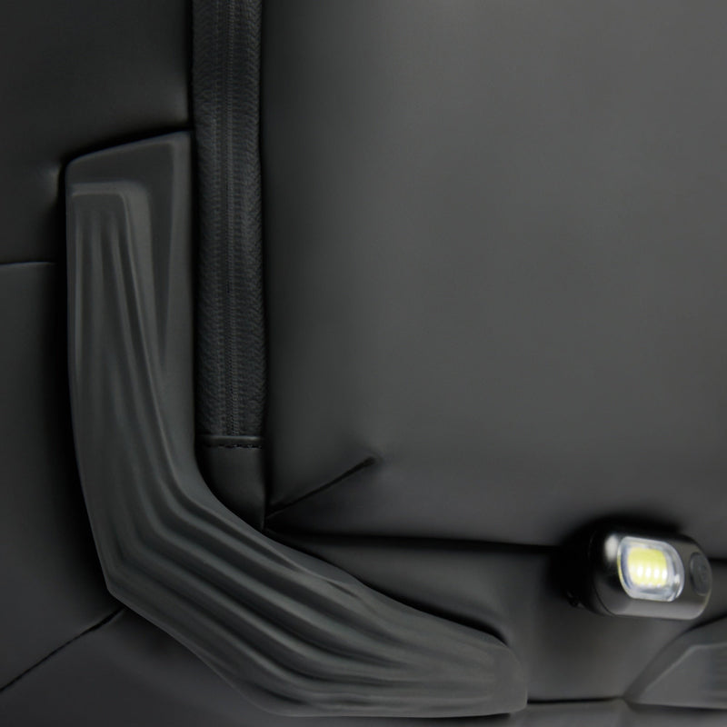 Water resistant travel laptop backpack 15,6"