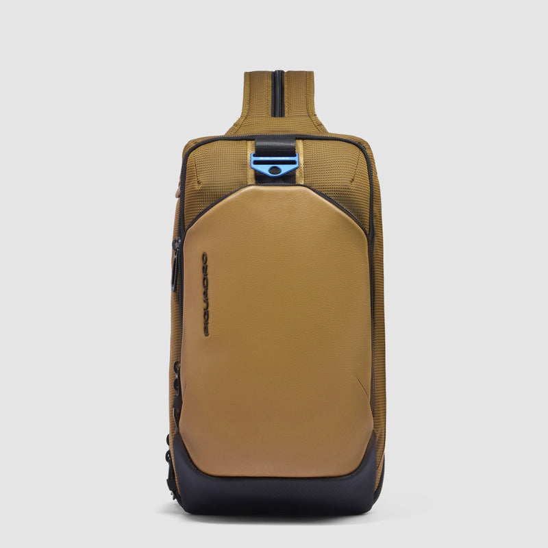 Sling bag im iPad®mini-Format - 14