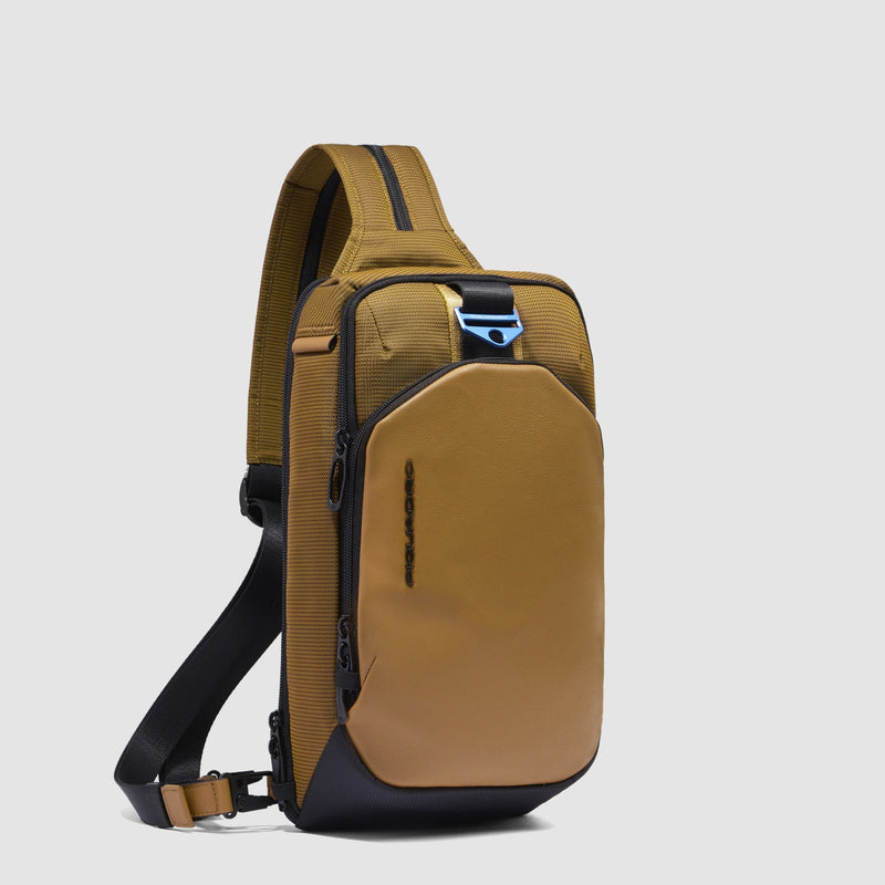 Sling bag im iPad®mini-Format - 15