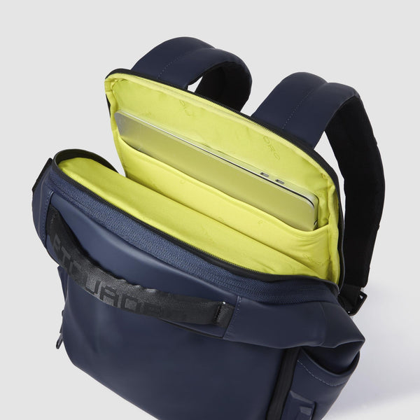Water resistant travel backpack underseater
