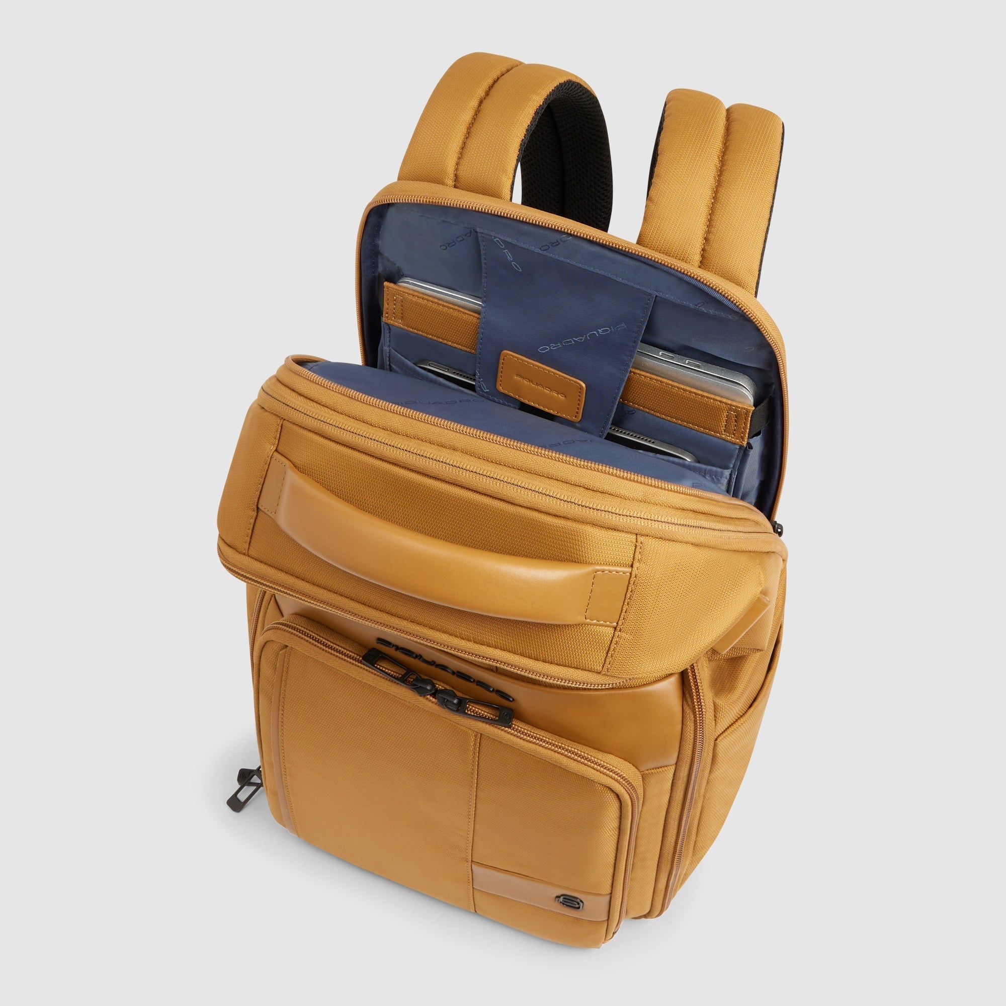 Expandable travel laptop backpack 15,6