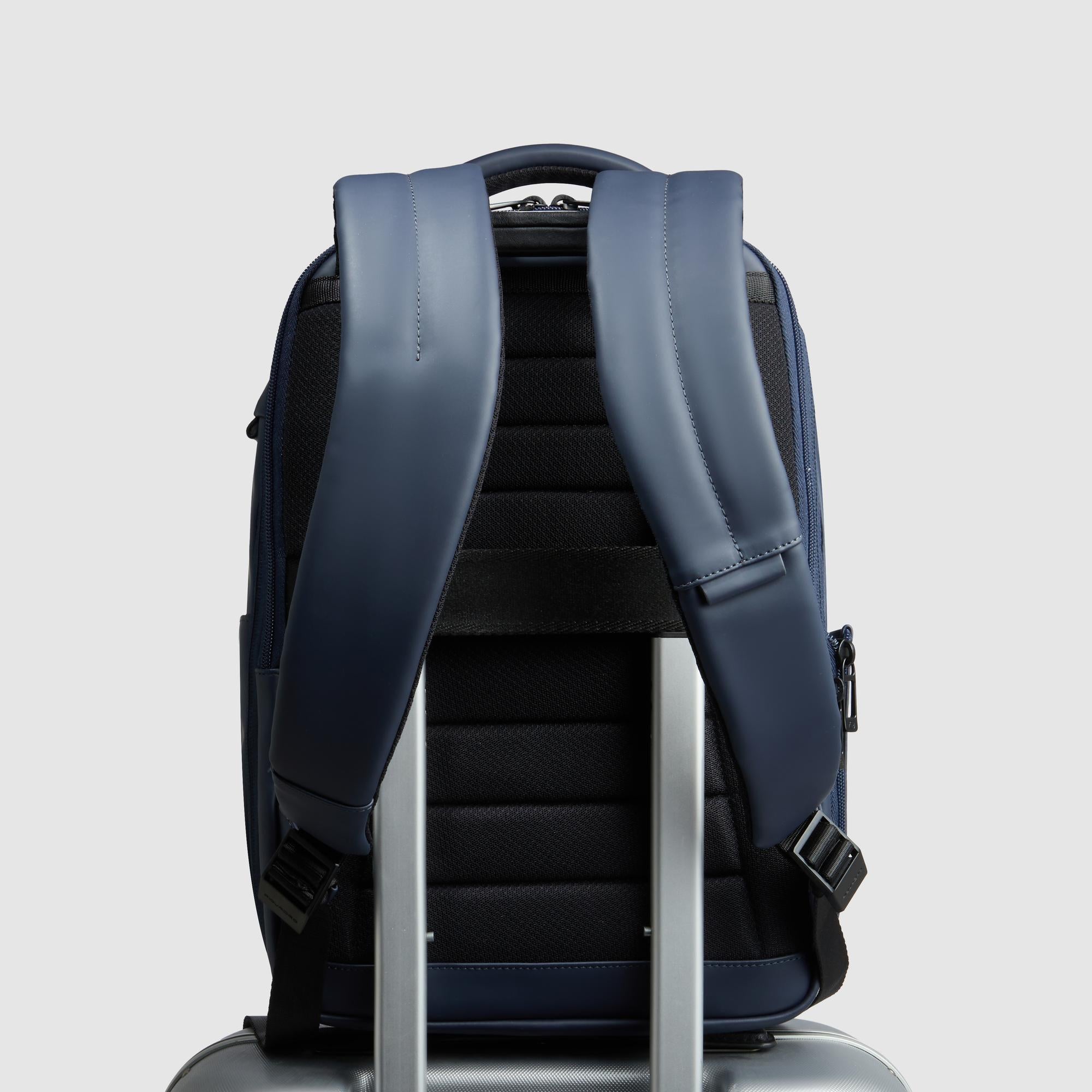 Water resistant travel laptop backpack 15,6 Water resistant travel laptop backpack 15,6