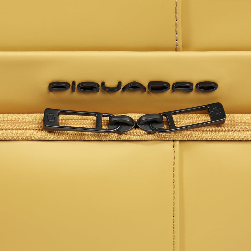 Water resistant travel laptop backpack 15,6"