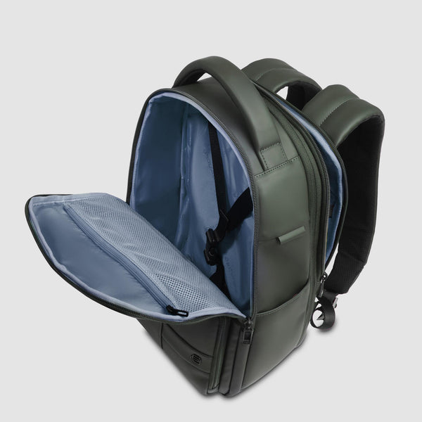 Water resistant travel laptop backpack 15,6"